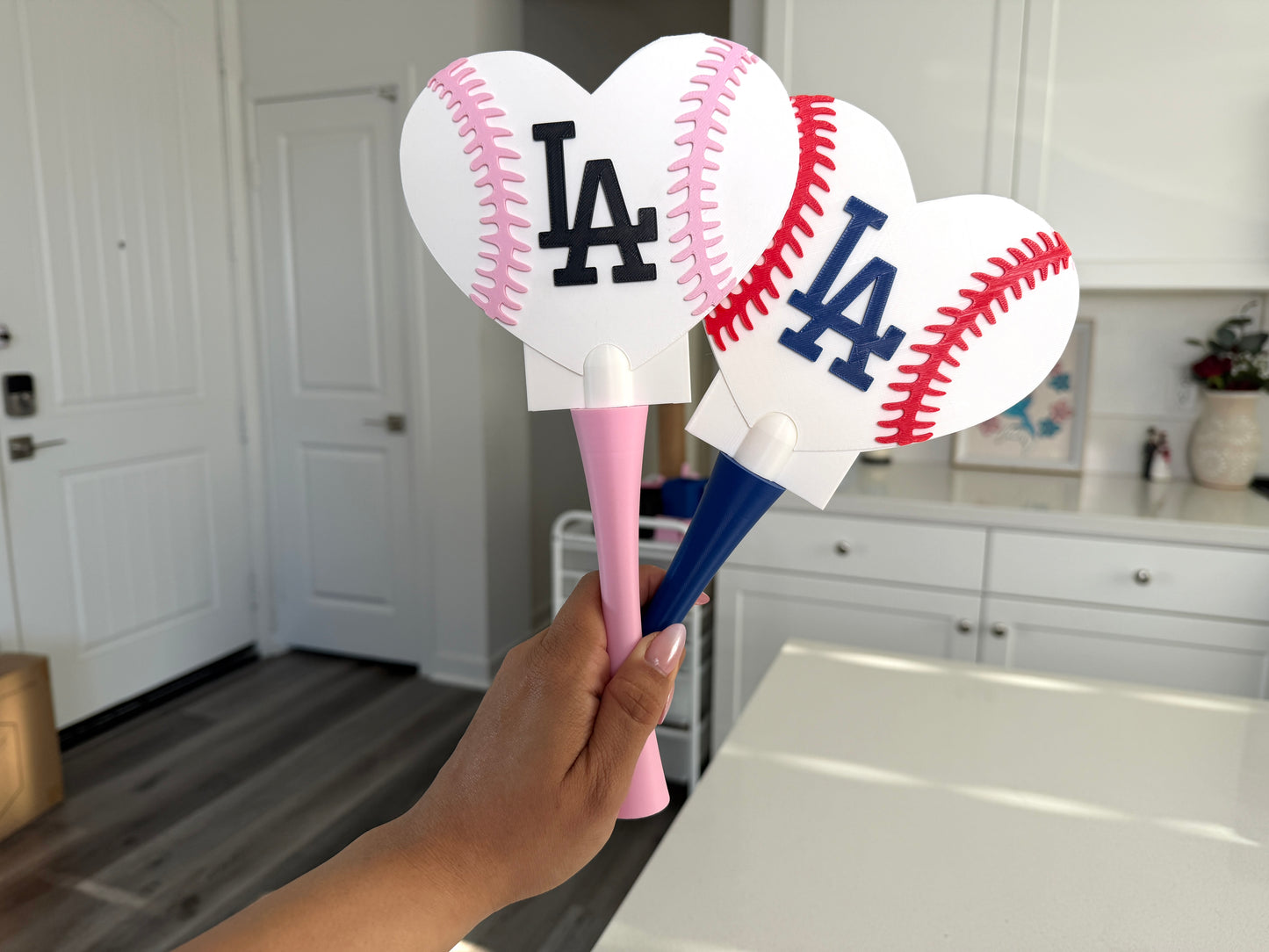 LA Baseball Heart Pay Wand