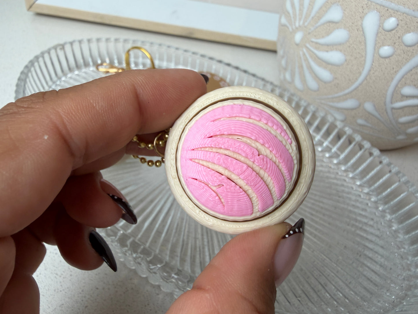 Concha Fidget Clicker Keychains