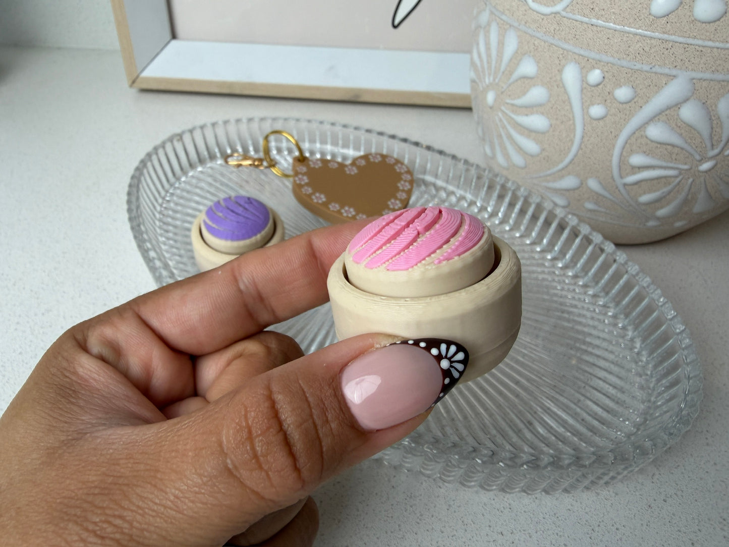 Concha Fidget Clicker Keychains